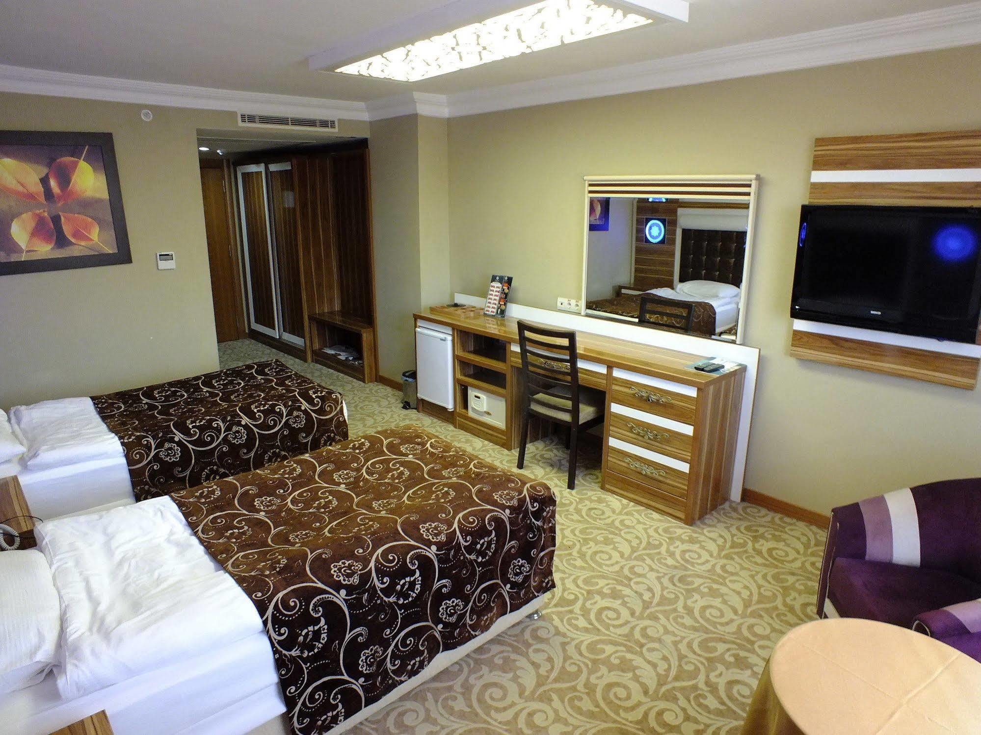 Demosan Hotel Karaman Exterior photo